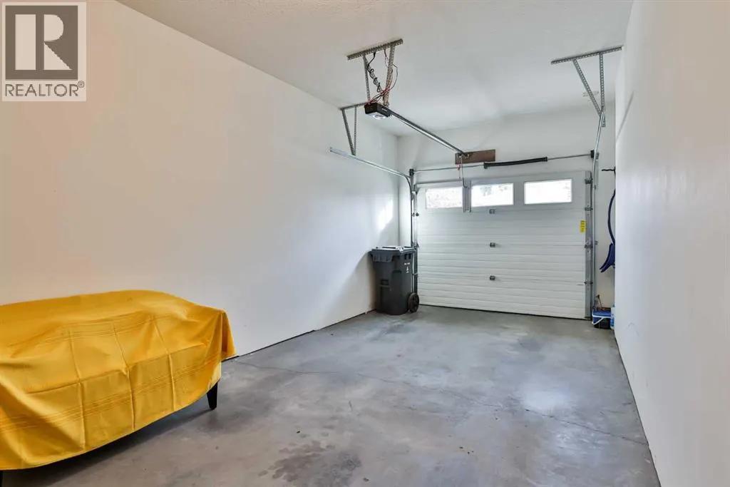 25, 150 Fairmont Road S