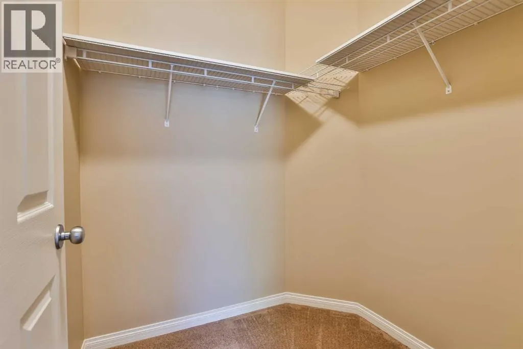 25, 150 Fairmont Road S