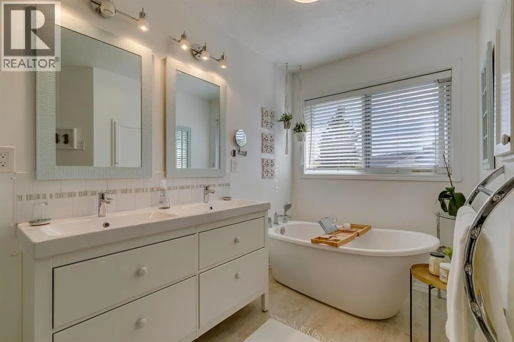 1145 Sunlake Link SE