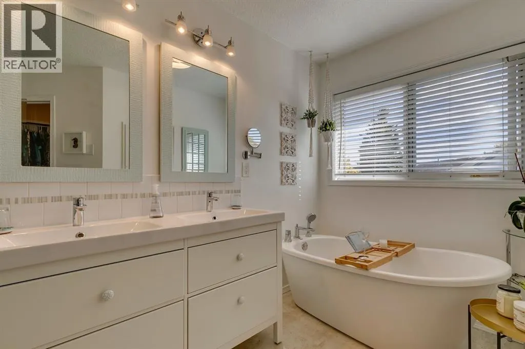 1145 Sunlake Link SE