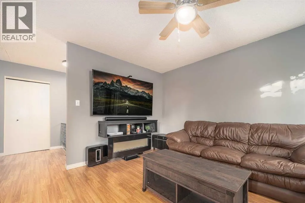 826 Columbia Boulevard W
