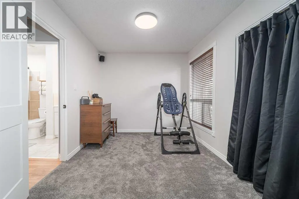826 Columbia Boulevard W