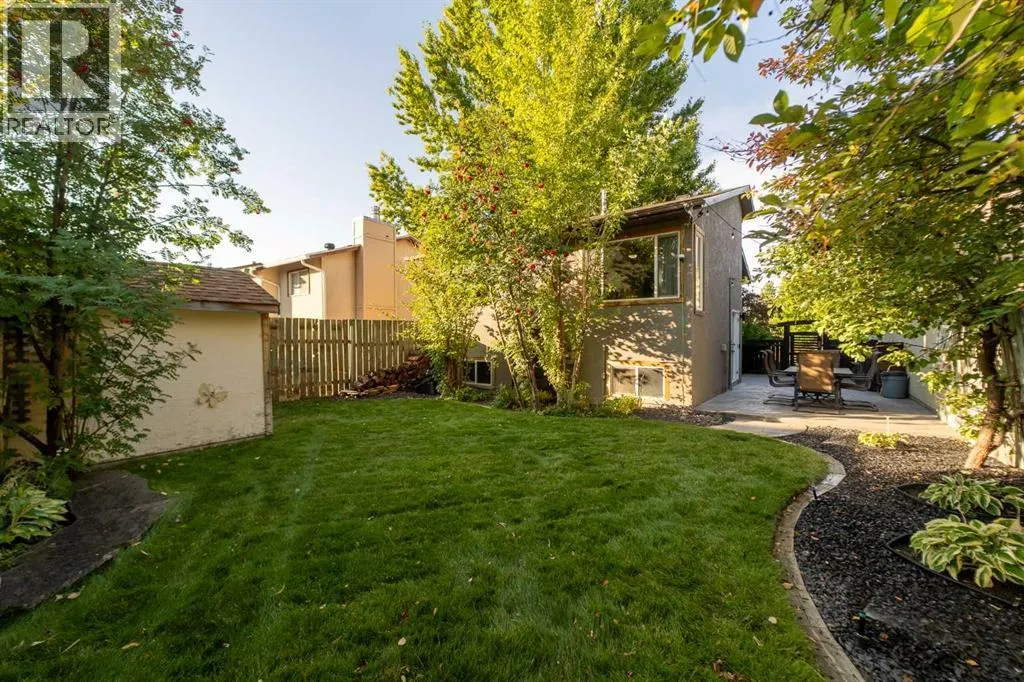 826 Columbia Boulevard W