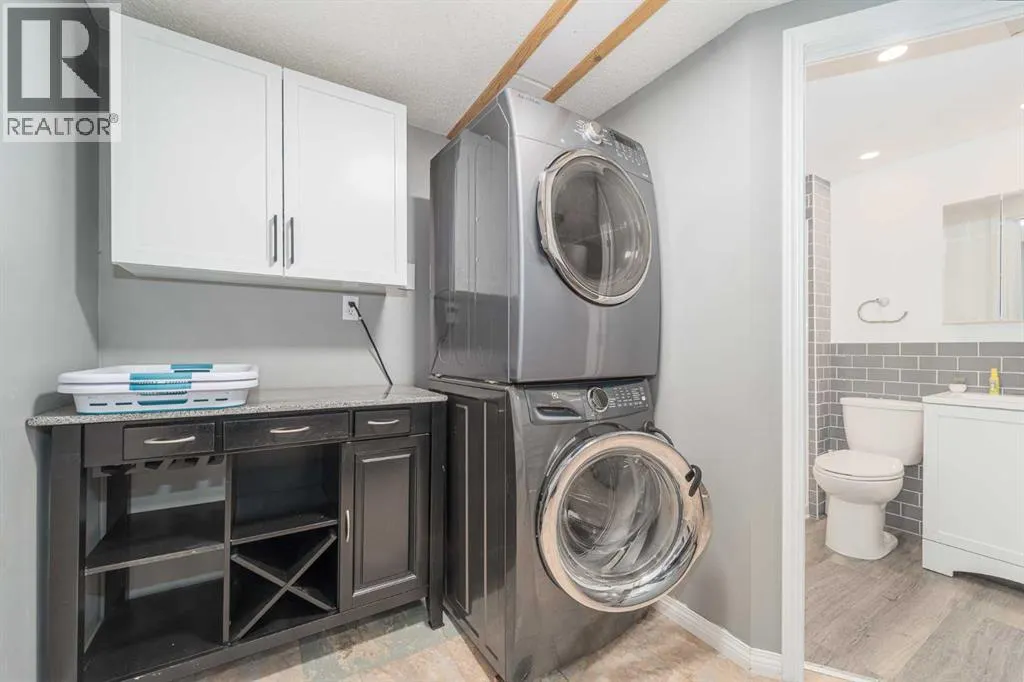 826 Columbia Boulevard W