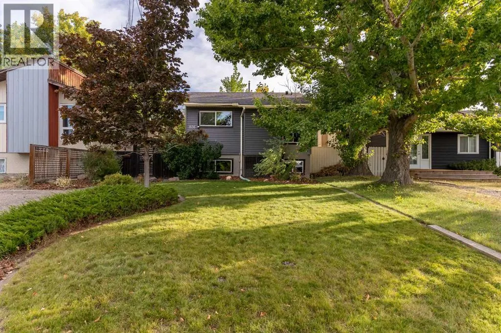 826 Columbia Boulevard W