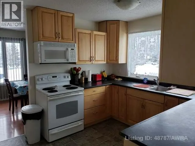 10850 98 AVE