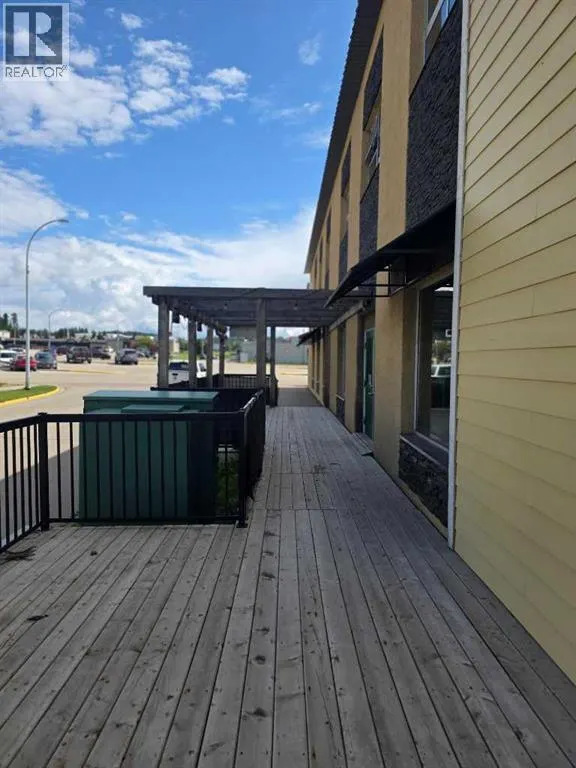1800 Pine Plaza