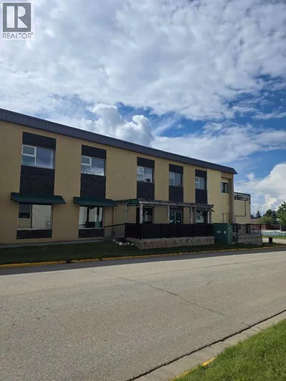 1800 Pine Plaza