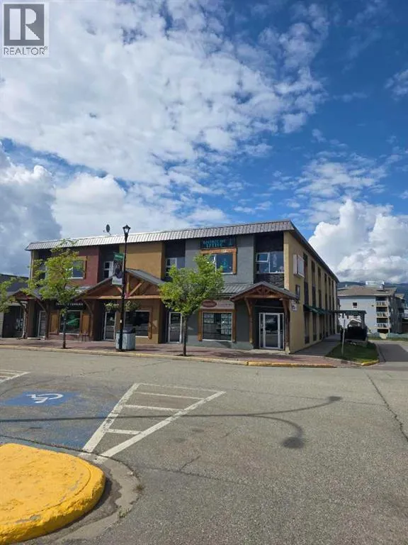1800 Pine Plaza