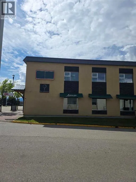 1800 Pine Plaza