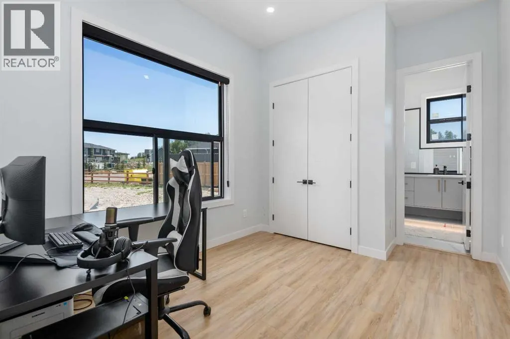 13 Calterra Court