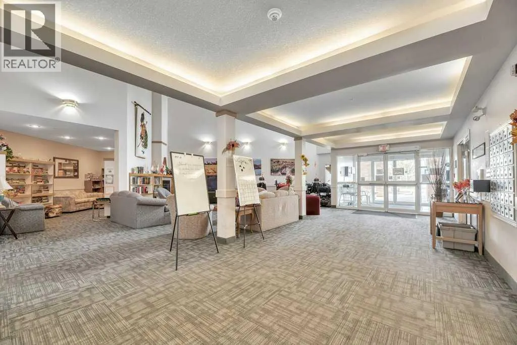 102, 3 Parklane Way