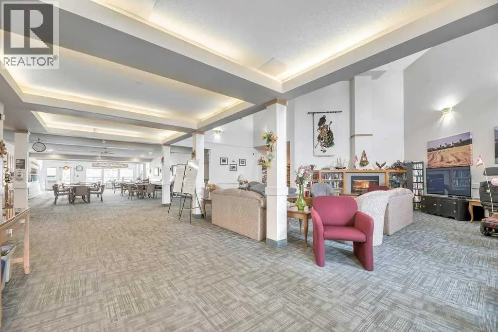 102, 3 Parklane Way