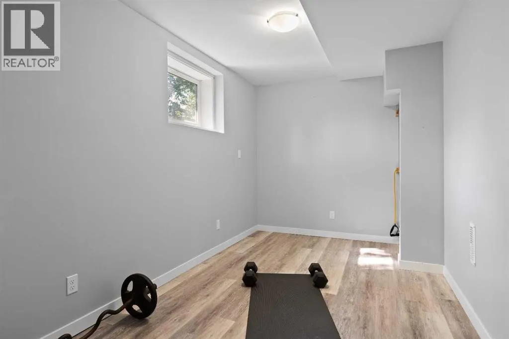 228 Lynnwood Drive SE