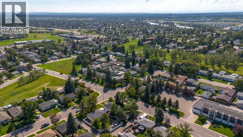 228 Lynnwood Drive SE