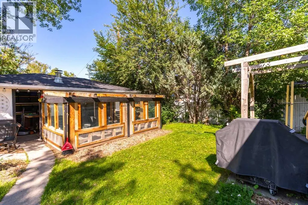 228 Lynnwood Drive SE