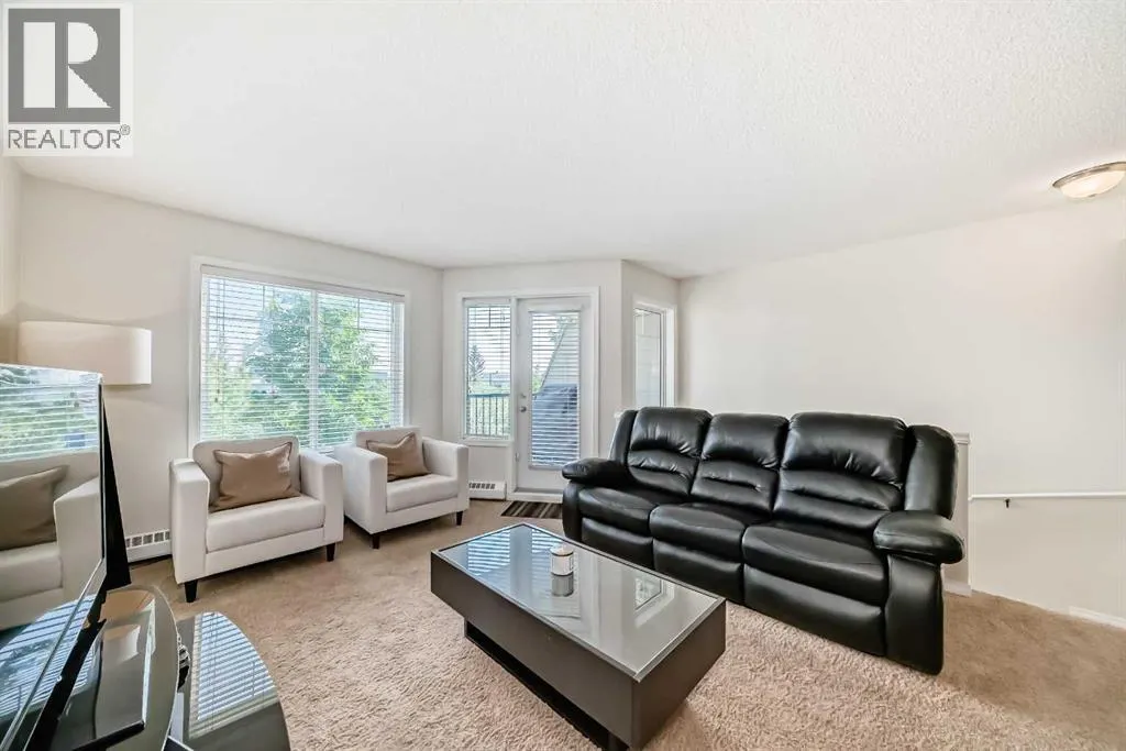 #12, 21 McKenzie Towne Gate SE