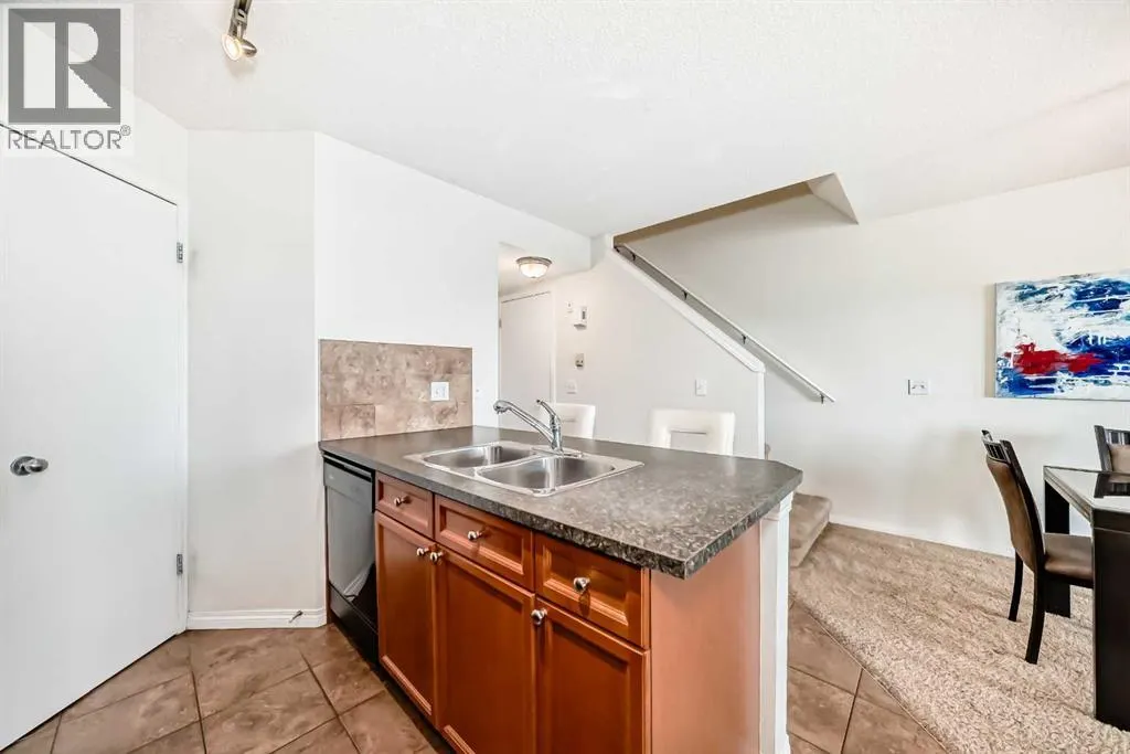 #12, 21 McKenzie Towne Gate SE