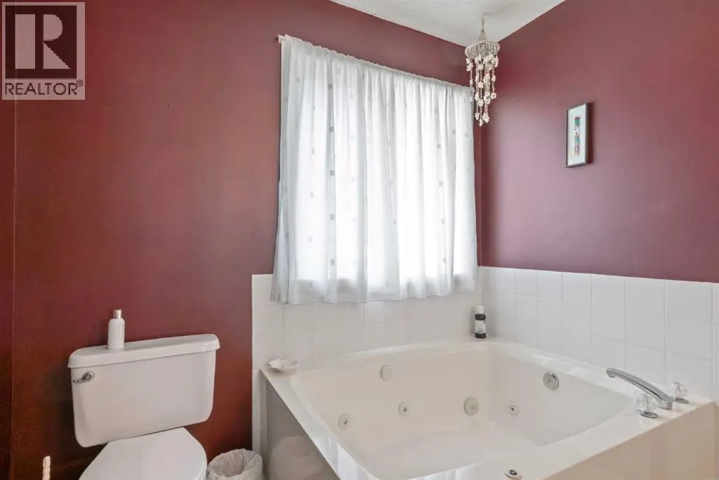 79 Scenic Gardens NW