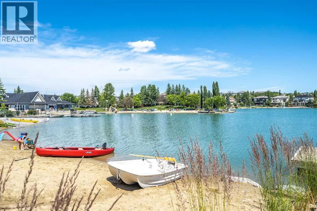 147 Arbour Lake Court NW