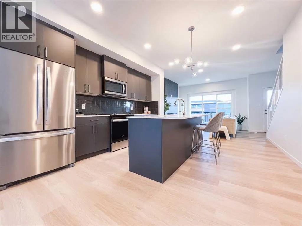 147 Arbour Lake Court NW