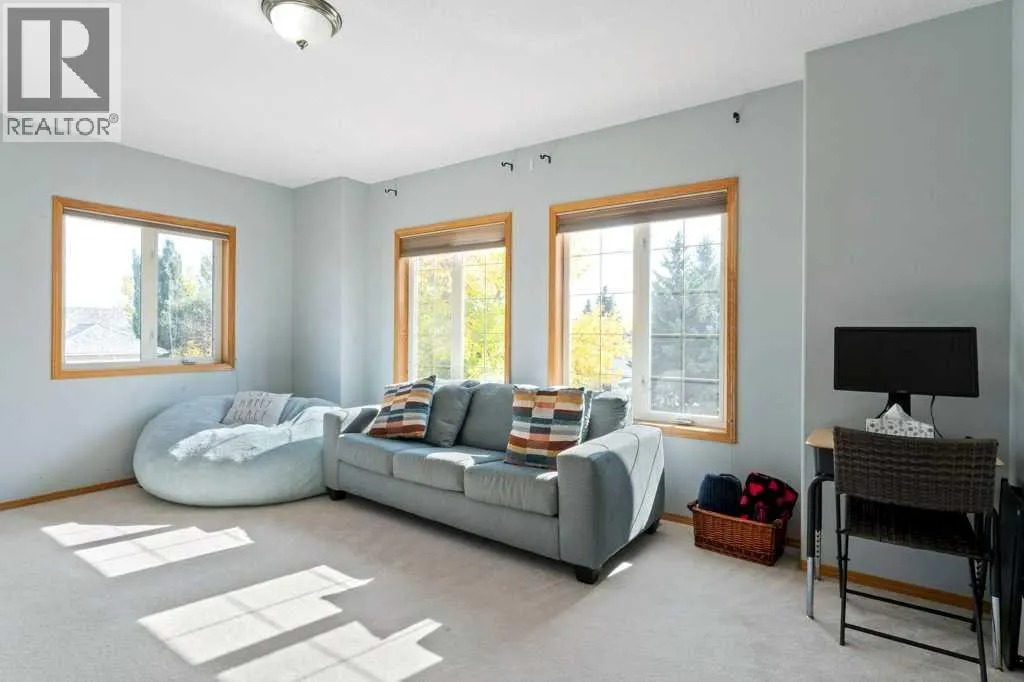10 Grande Point Estates