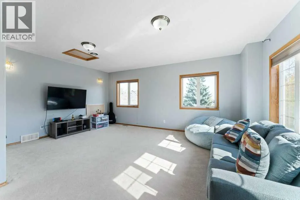 10 Grande Point Estates