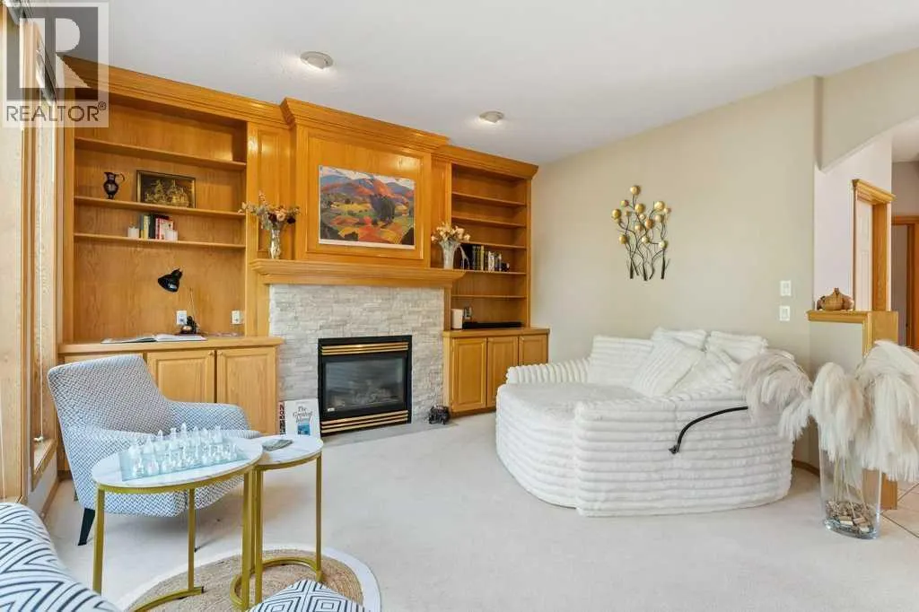 10 Grande Point Estates