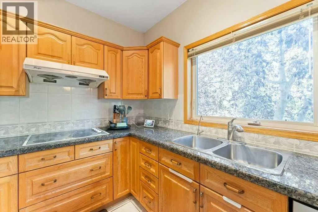 10 Grande Point Estates