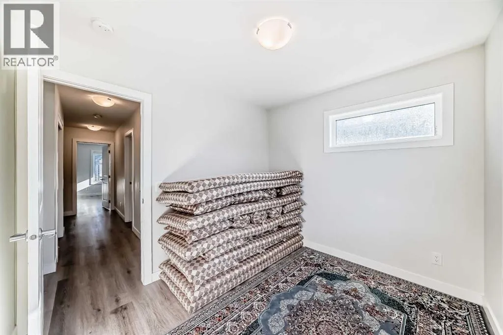 30 Evanscrest Park NW
