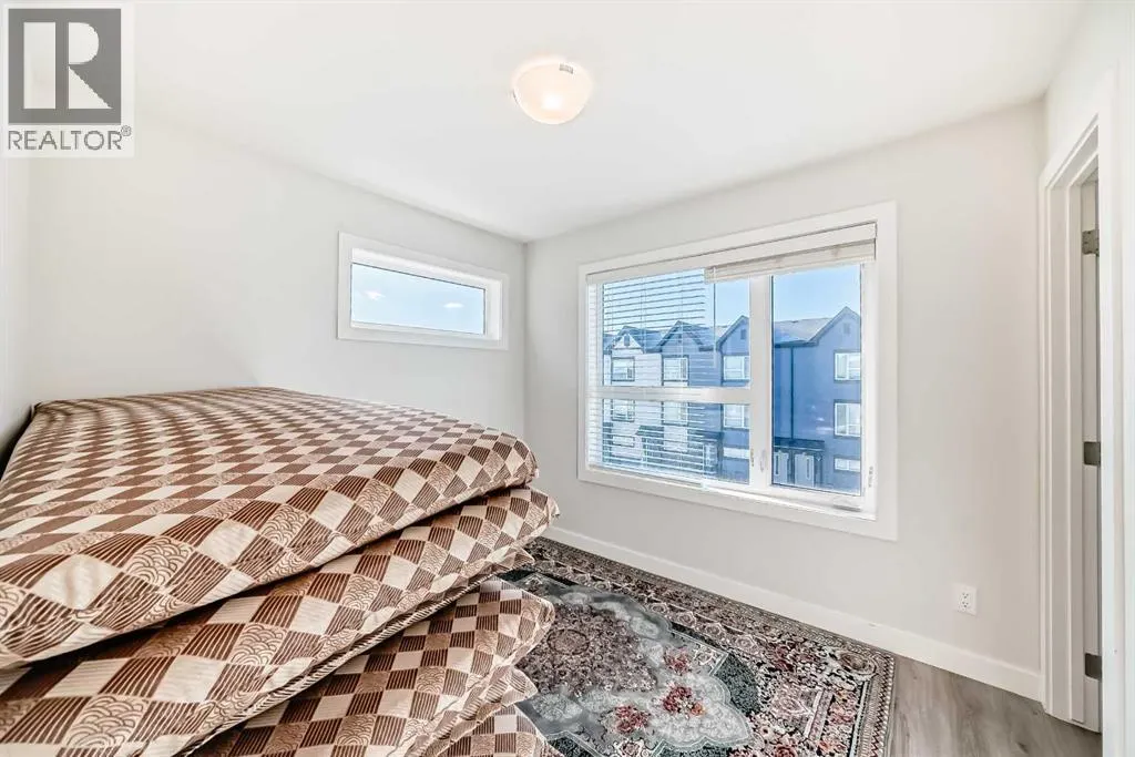 30 Evanscrest Park NW