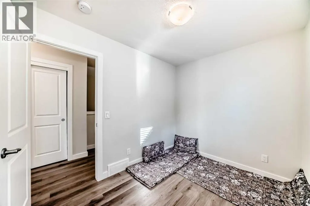 30 Evanscrest Park NW