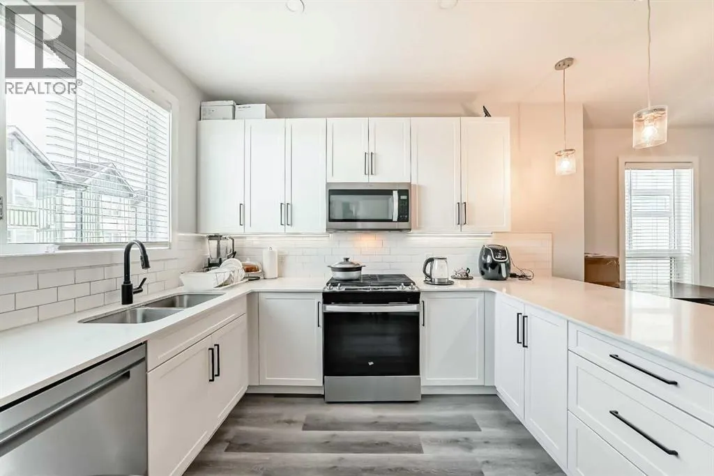30 Evanscrest Park NW