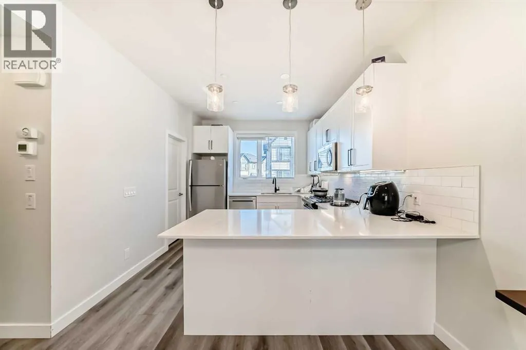 30 Evanscrest Park NW