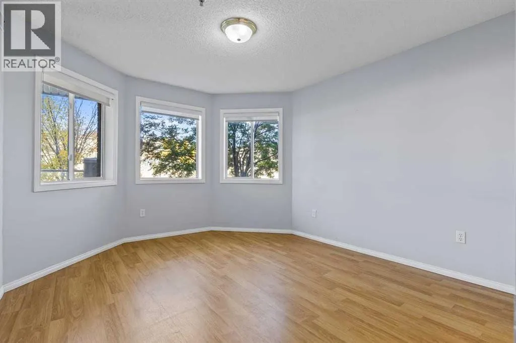 1110, 1818 Simcoe Boulevard SW