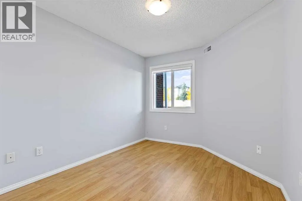 1110, 1818 Simcoe Boulevard SW
