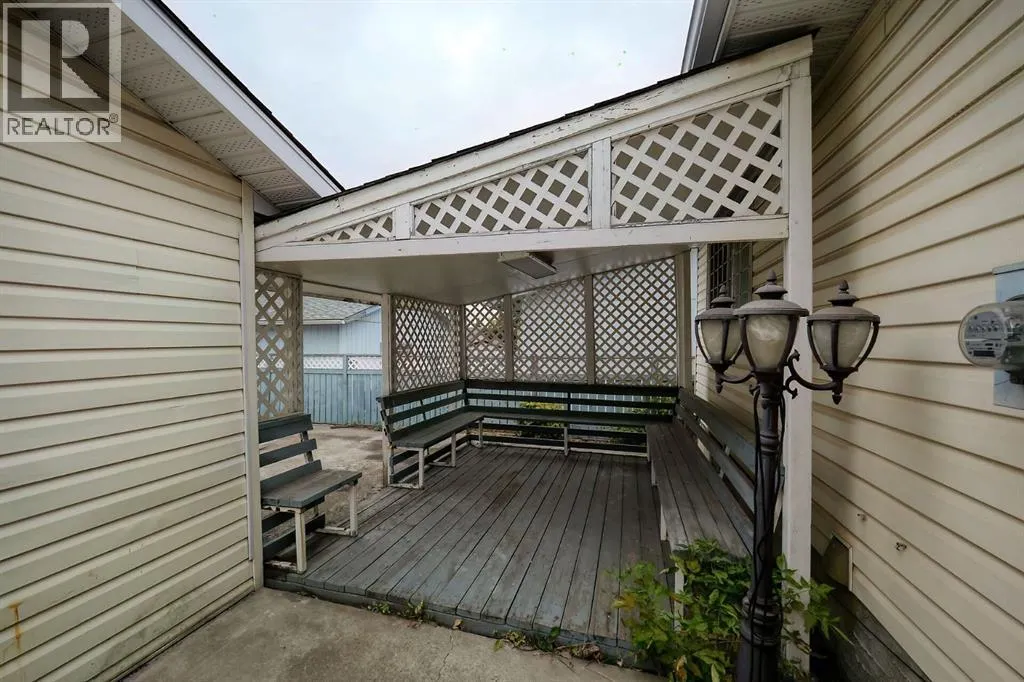 24 Rundleson Way NE