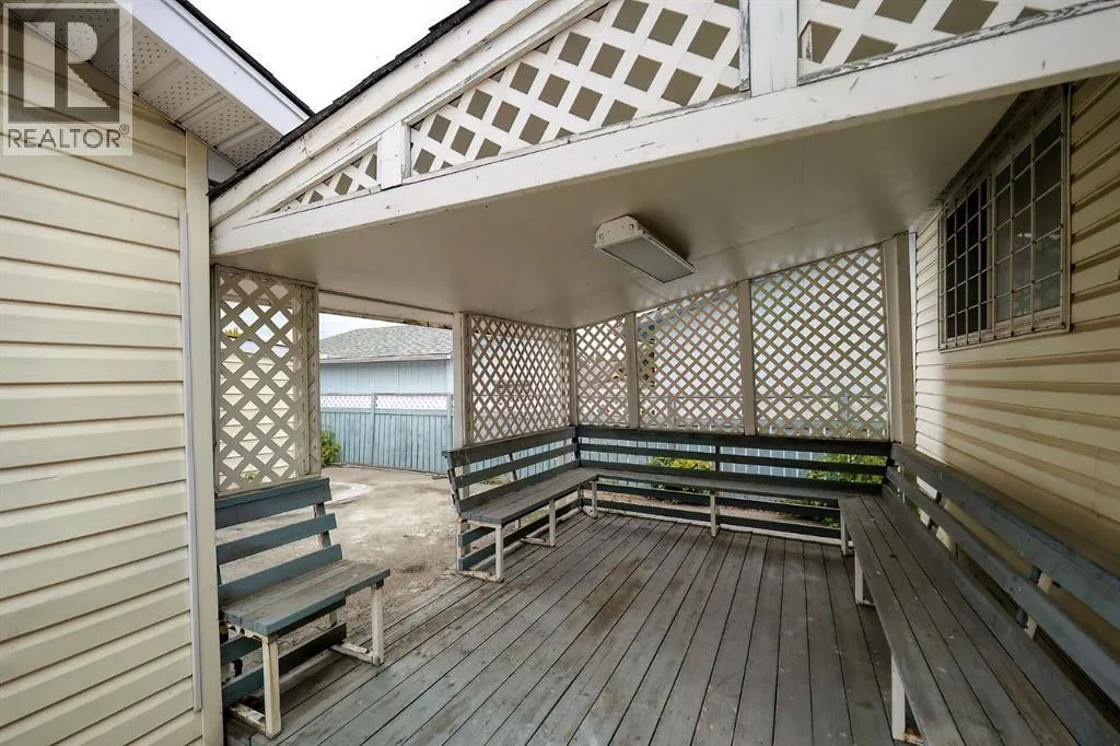 24 Rundleson Way NE