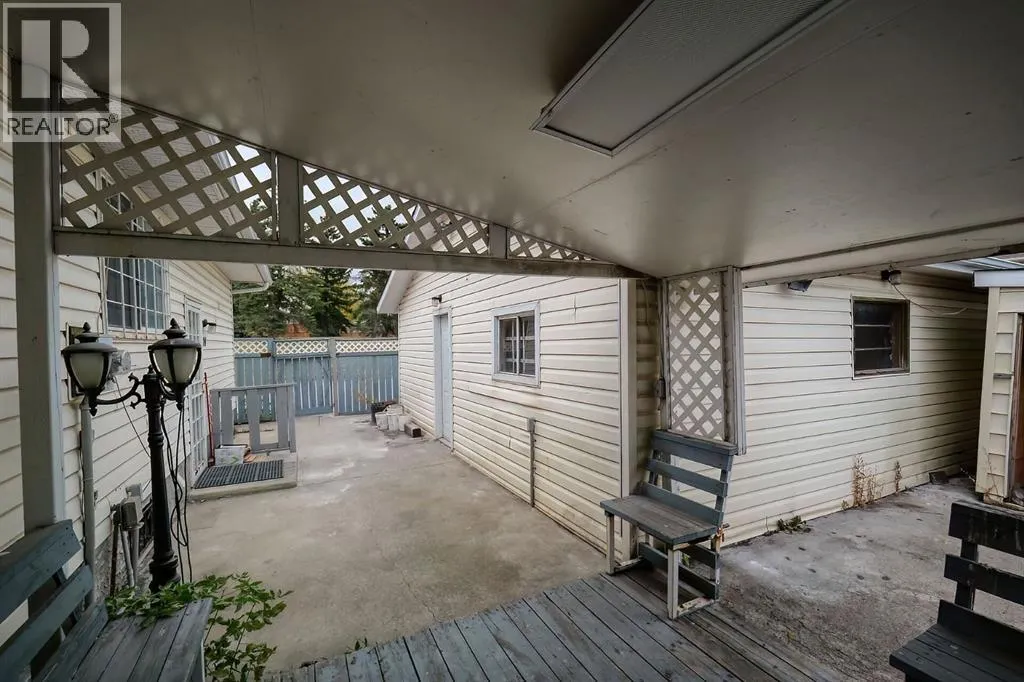 24 Rundleson Way NE