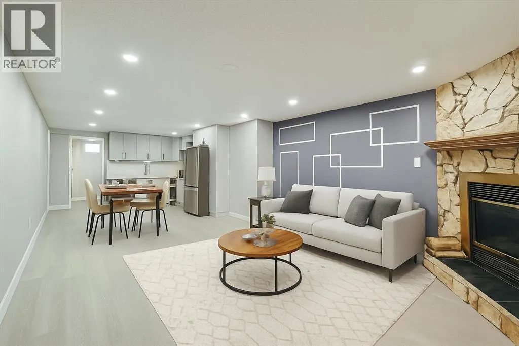 24 Rundleson Way NE
