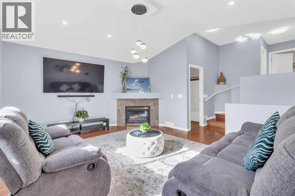 187 Citadel Meadow Grove NW