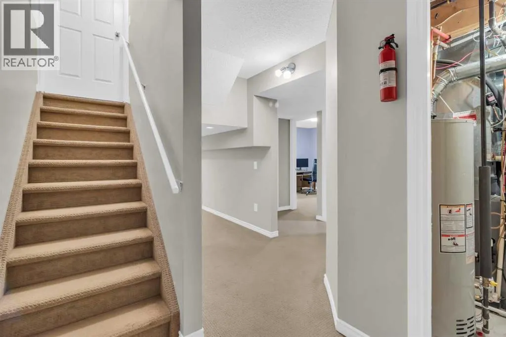 187 Citadel Meadow Grove NW