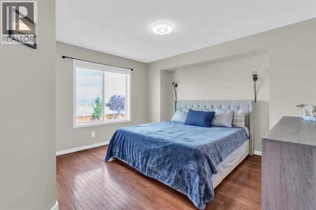 187 Citadel Meadow Grove NW