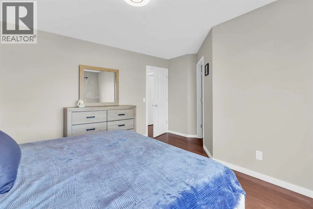 187 Citadel Meadow Grove NW