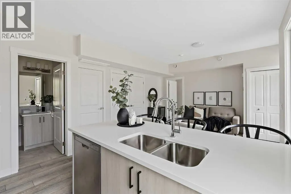 251, 380 Seton Villas SE