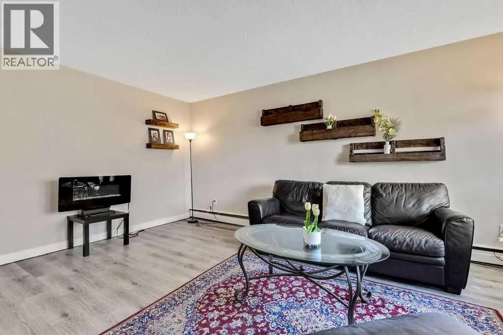226, 8239 Elbow Drive SW