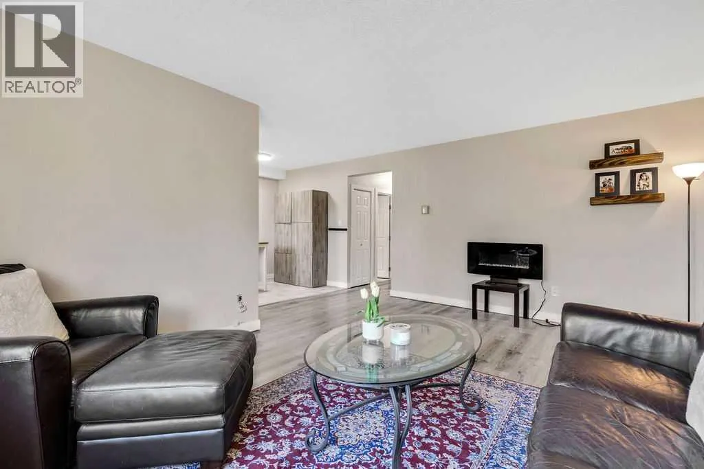 226, 8239 Elbow Drive SW