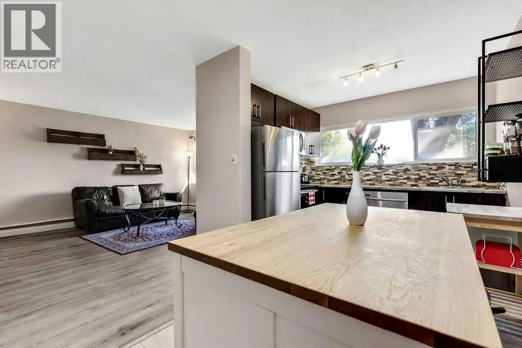 226, 8239 Elbow Drive SW