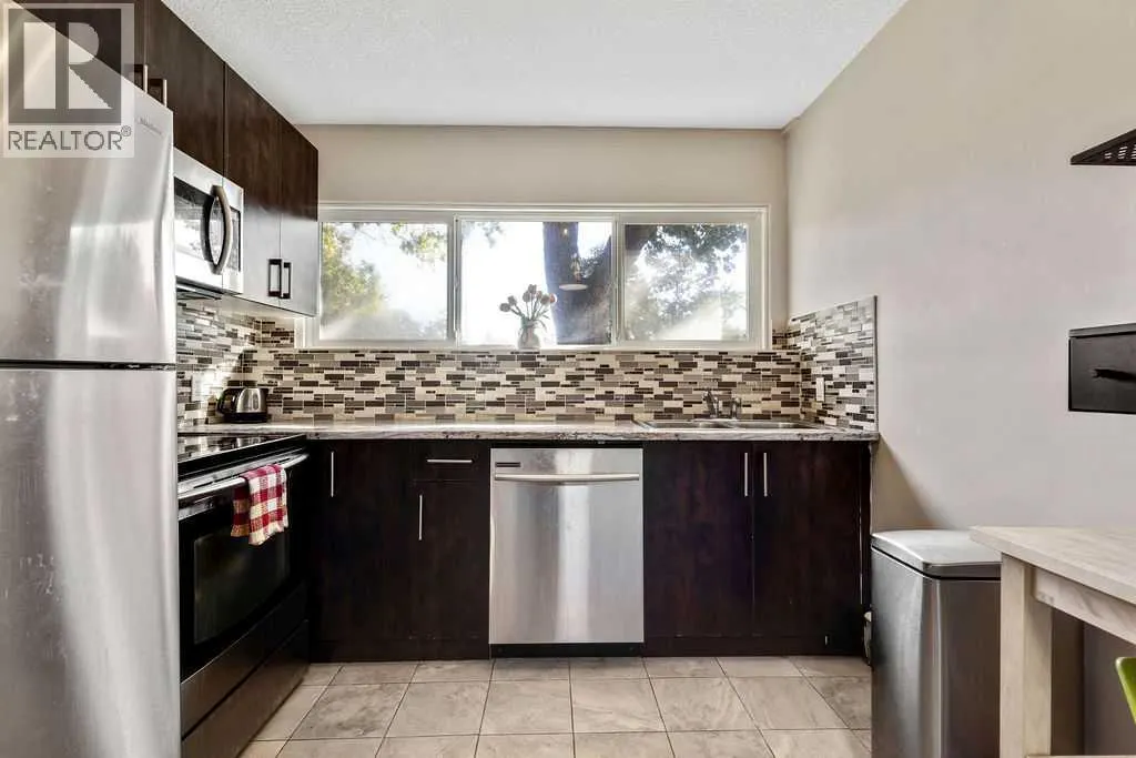 226, 8239 Elbow Drive SW