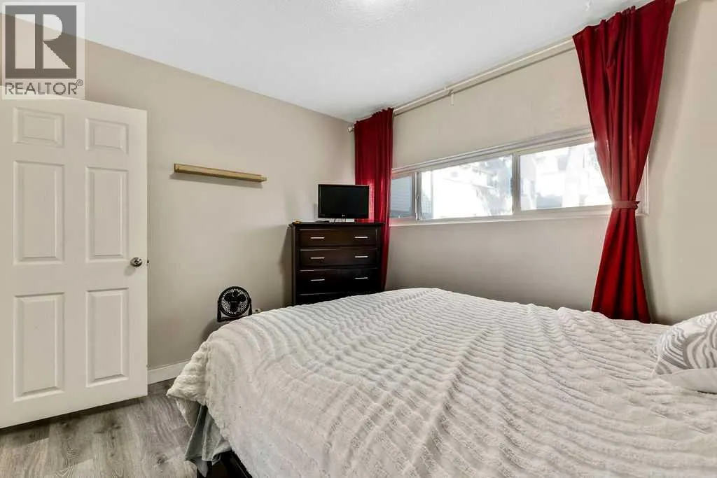 226, 8239 Elbow Drive SW